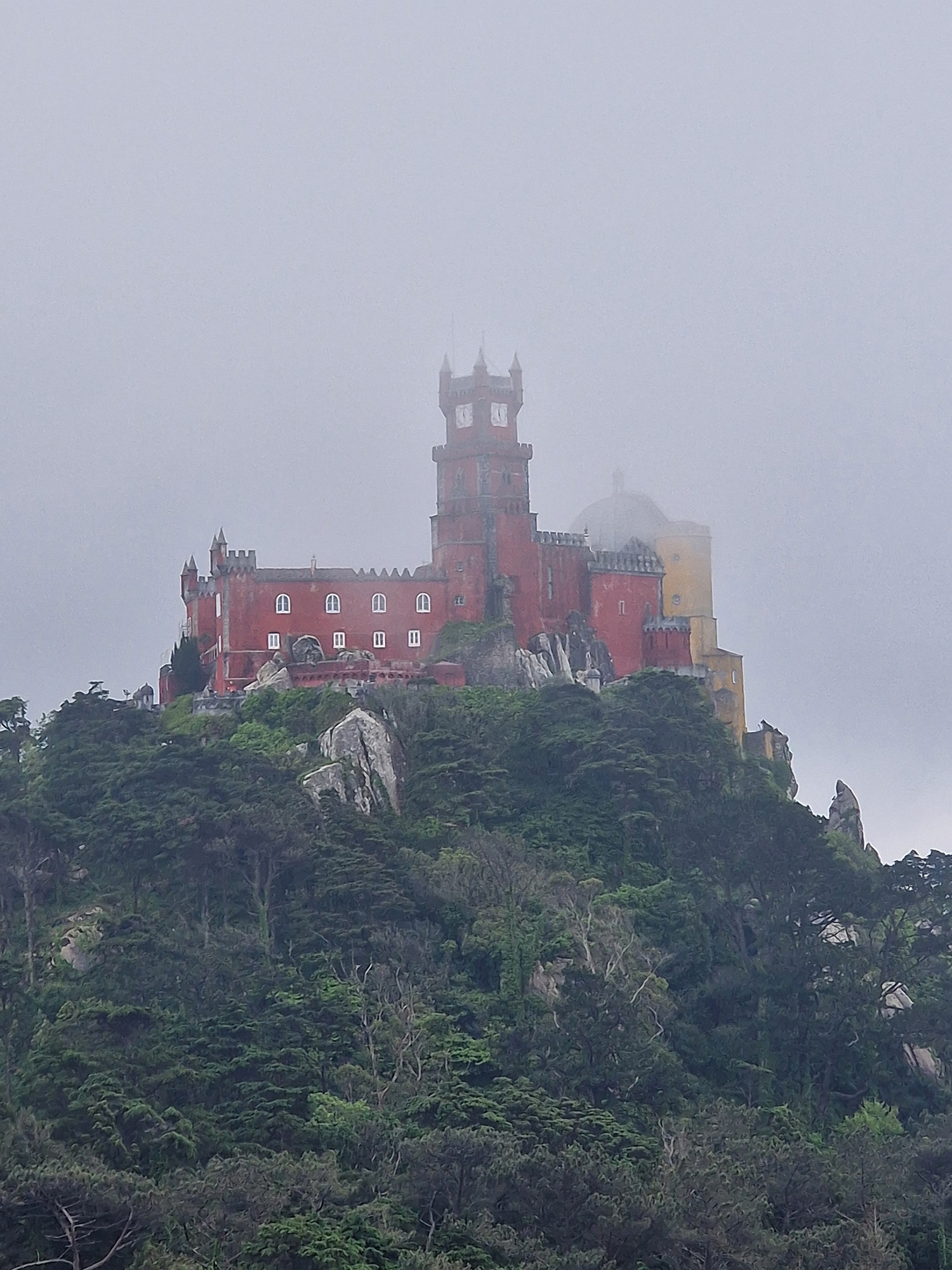 Päivä Sintrassa – satua, sumua ja sattumia